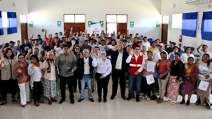 Sanipes y Fospibay entregan protocolos de habilitación sanitaria a 25 armadoras de embarcaciones en Piura