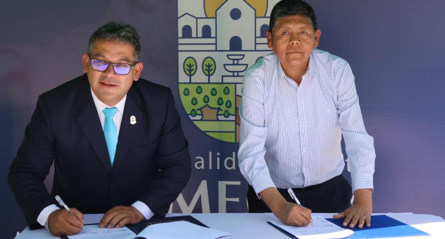 John Larry Coayla, alcalde de la Municipalidad Provincial de Mariscal Nieto, en un esfuerzo por fortalecer el desarrollo urbano y la regularización de la propiedad informal en la provincia, firmó un importante convenio con la Municipalidad Distrital de Samegua. Este acuerdo, titulado "Convenio sobre delegación de facultades para vivienda entre la Municipalidad Provincial Mariscal Nieto y la Municipalidad Distrital de Samegua", establece un marco colaborativo para la delegación de competencias y atribuciones en materia de vivienda.