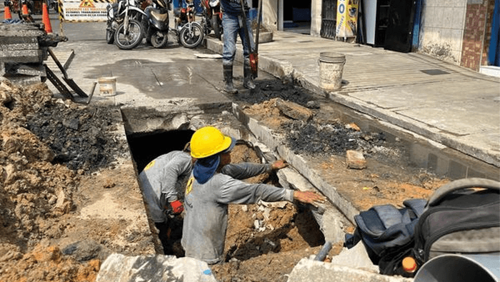 reparación de tubería averiada