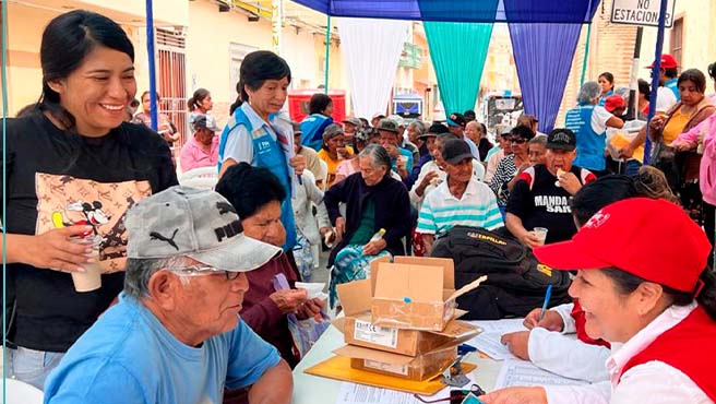 Comuna paiteña participó de la exitosa entrega de 155 tarjetas de débito a beneficiarios de pensión 65 de Paita