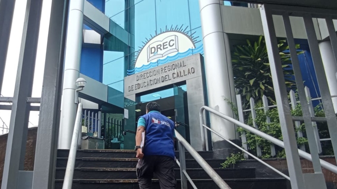 Ante esta situación, y teniendo en cuenta la resolución de la referida entidad administrativa, la sede defensorial solicitó a la DREC asesorar a la institución educativa, y supervisar para que el proceso de matrícula y otros trámites administrativos o acciones conexas (servicio psicopedagógico) se realicen oportunamente, y conduzcan a garantizar que el niño pueda ser atendido en cada una de sus necesidades educativas con las adaptaciones y ajustes razonables necesarios.