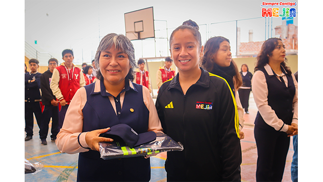 MDM entrega indumentaria en ceremonia de juramentación de Brigadas de Autoprotección Escolar y Patrullas Juveniles