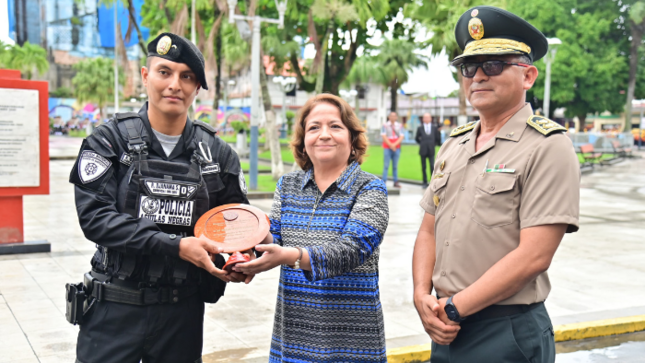 Cancillería Iquitos distingue a suboficial de la PNP por rescate en el río Nanay