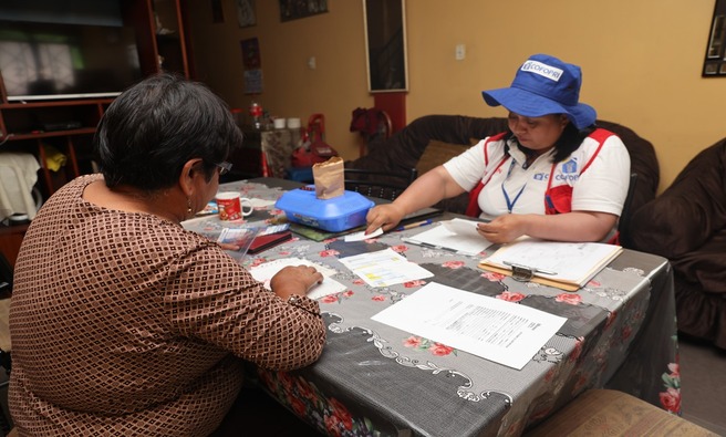 Visita casa por casa de las brigadas de Cofopri beneficiará a 1,560 pobladores en tres distritos de la zona, quienes tendrán la oportunidad de acceder al título de propiedad.