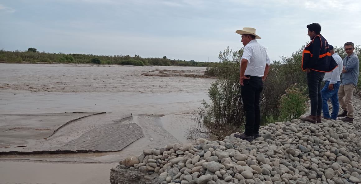 aumento del caudal por el sector de Monte Grande