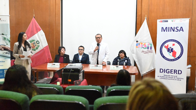 Brigadistas de hospitales de lima son capacitados para brindar auxilio en caso de desastres