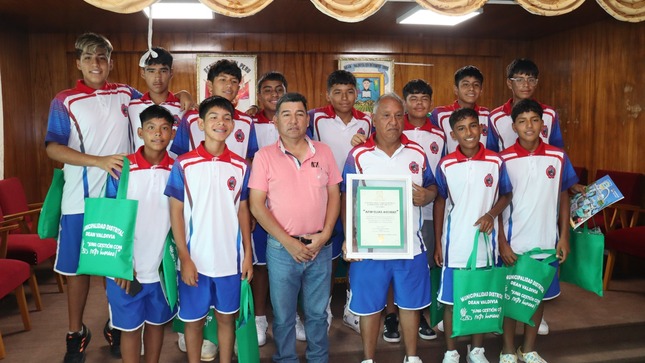 reconocimiento a club Elías Aguirre AFIM