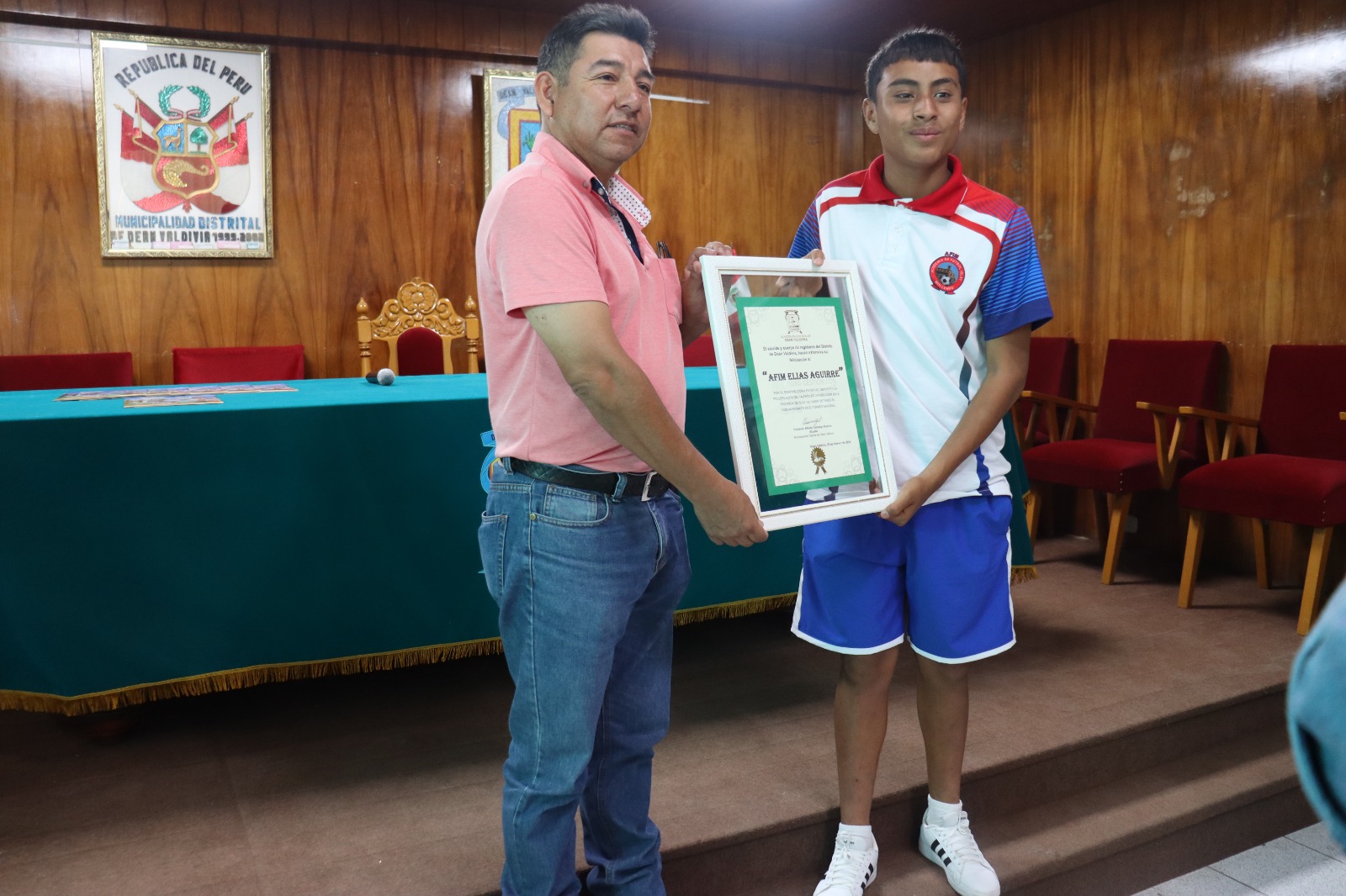 reconocimiento a club Elías Aguirre AFIM