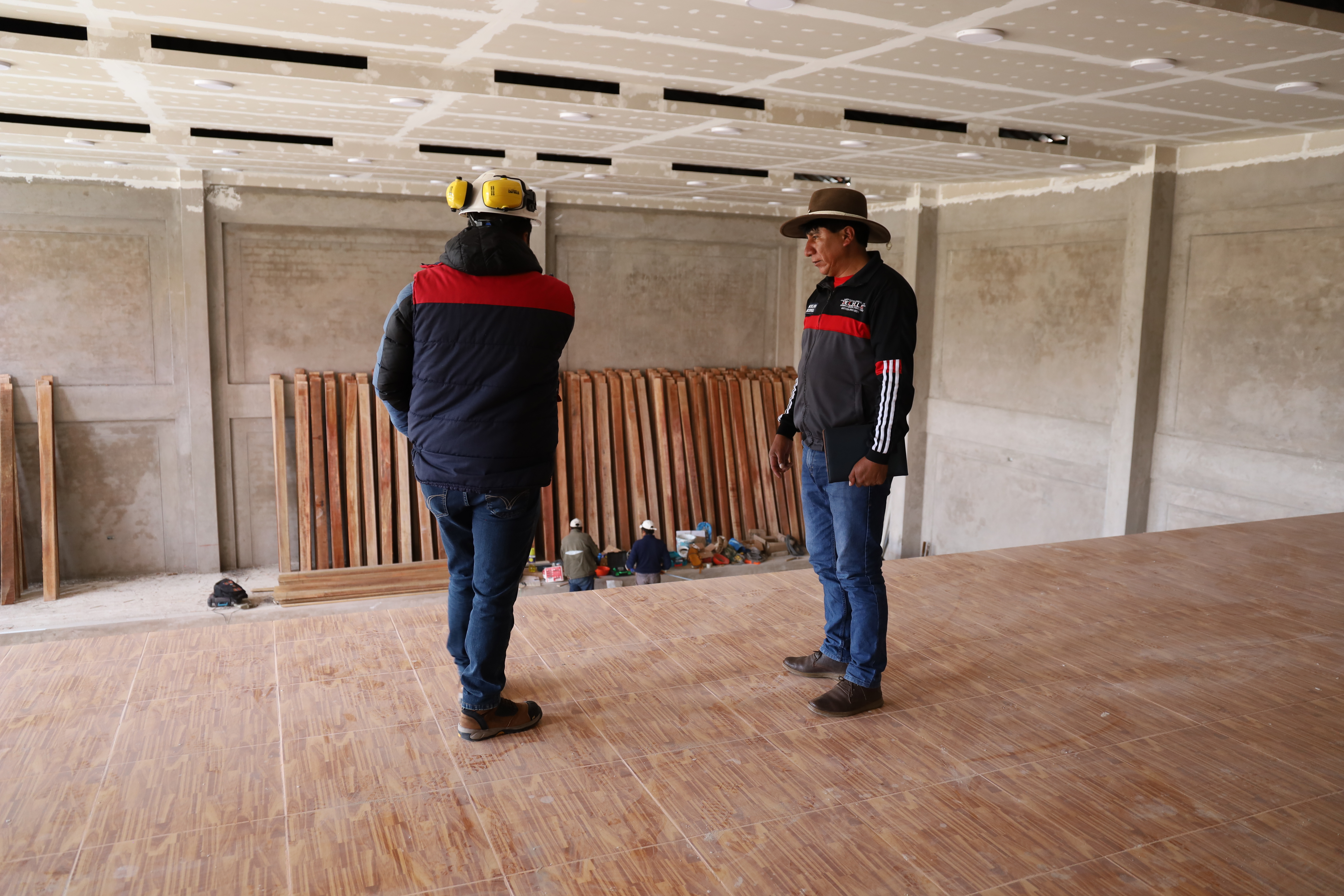 Velille: Salón multiusos de la comunidad de Cullahuata sigue avanzando su ejecución 