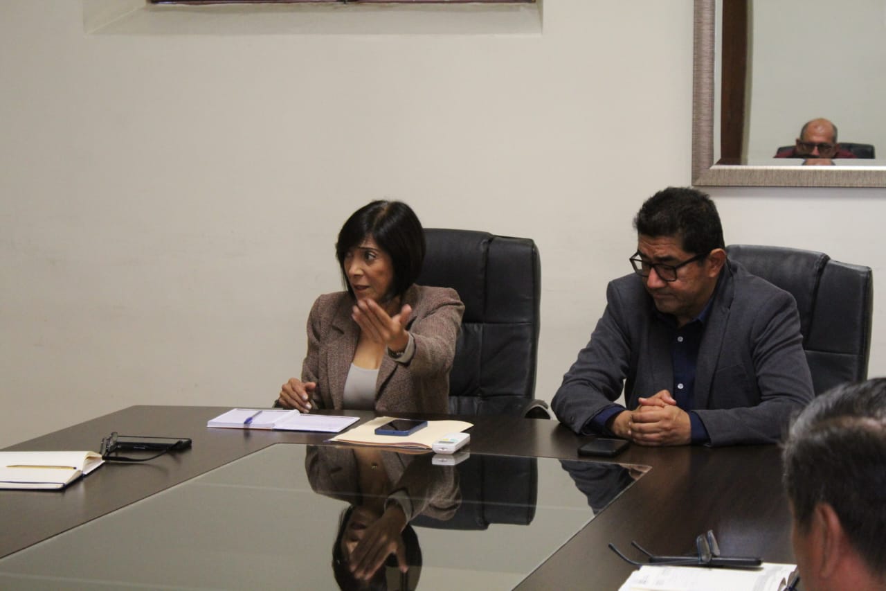 reunión de trabajo entre alcaldesa y la pnp 3