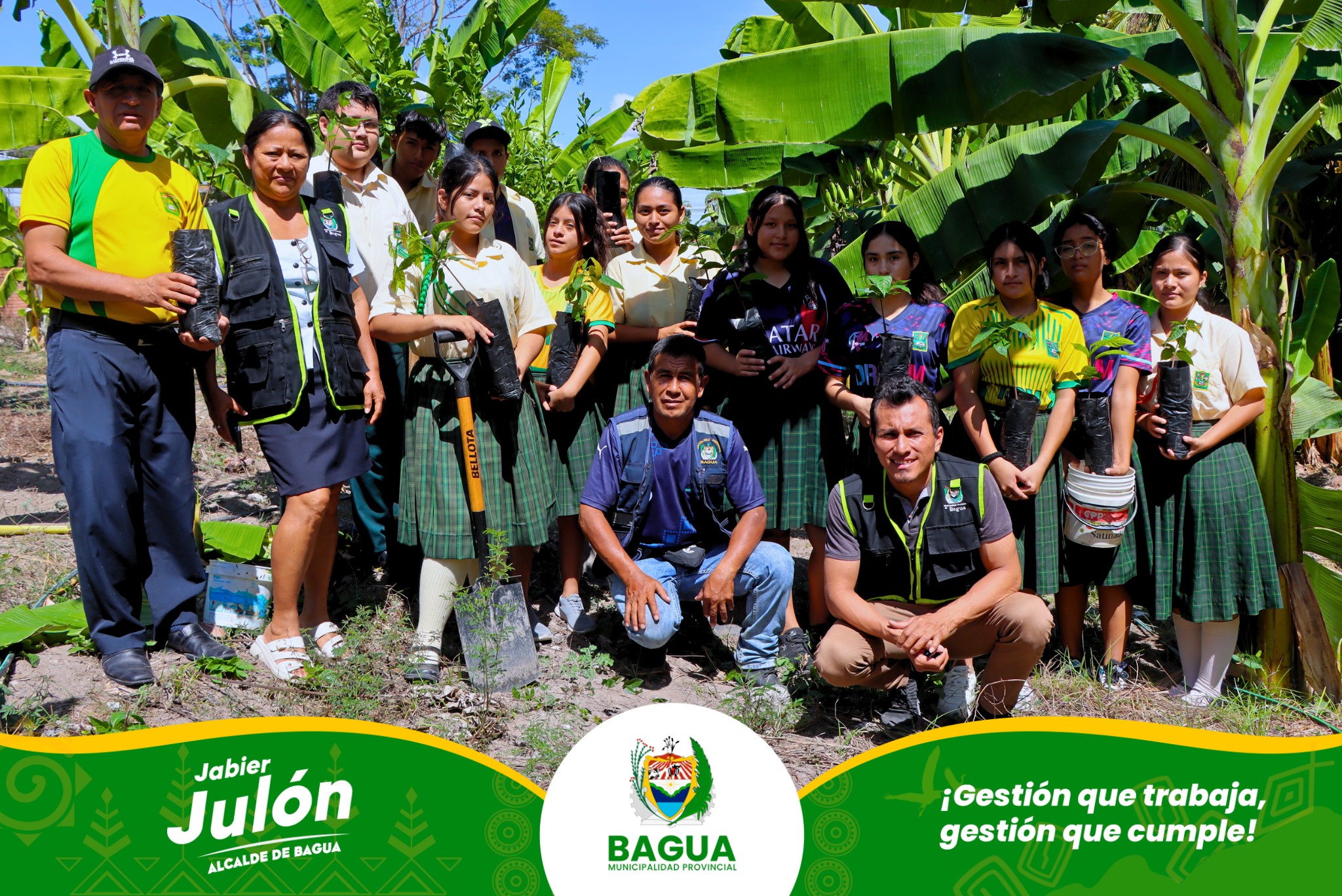 Foto de Funcionarios y Alumnos