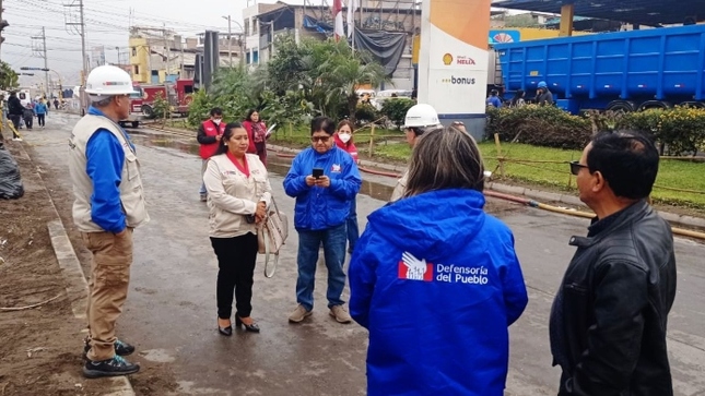 En ese sentido, la Defensoría del Pueblo ha solicitado al Osinergmin fortalecer las acciones de supervisión y fiscalización a grifos y estaciones de servicio y gasocentros, entre otros espacios vinculados a las actividades de hidrocarburos. Asimismo, la atención inmediata de las denuncias por deficiencias o fuga, en coordinación con las municipalidades y el Ministerio Público, de ser el caso.