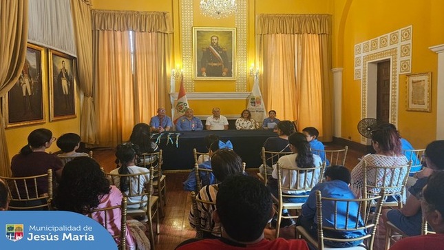 Nuestros scouts ya están listos 💪🏻 para contribuir a la educación integral de las niñas, niños y jóvenes del distrito. Ellos tienen como objetivo promover valores como el respeto al prójimo 🫂 y a la naturaleza. 🪴

✅ Si tú también quieres formar parte de este gran equipo, inscríbete en el siguiente enlace: https://bit.ly/4ap4rMK o contáctate al 957285304 y 991051818.