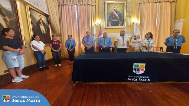 Nuestros scouts ya están listos 💪🏻 para contribuir a la educación integral de las niñas, niños y jóvenes del distrito. Ellos tienen como objetivo promover valores como el respeto al prójimo 🫂 y a la naturaleza. 🪴
✅ Si tú también quieres formar parte de este gran equipo, inscríbete en el siguiente enlace: https://bit.ly/4ap4rMK o contáctate al 957285304 y 991051818.