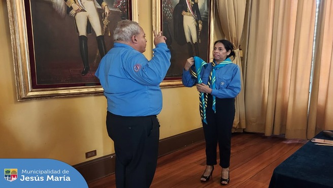 Nuestros scouts ya están listos 💪🏻 para contribuir a la educación integral de las niñas, niños y jóvenes del distrito. Ellos tienen como objetivo promover valores como el respeto al prójimo 🫂 y a la naturaleza. 🪴
✅ Si tú también quieres formar parte de este gran equipo, inscríbete en el siguiente enlace: https://bit.ly/4ap4rMK o contáctate al 957285304 y 991051818.