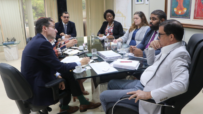 Consulado General del Perú en Río de Janeiro fortalece lazos con autoridades de Salvador para mejorar atención al connacional