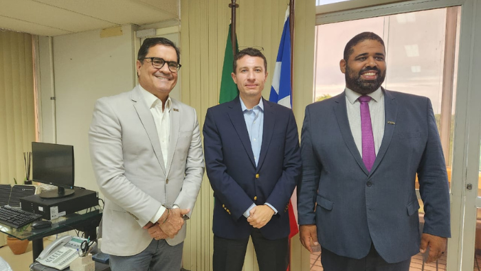 Consulado General del Perú en Río de Janeiro fortalece lazos con autoridades de Salvador para mejorar atención al connacional