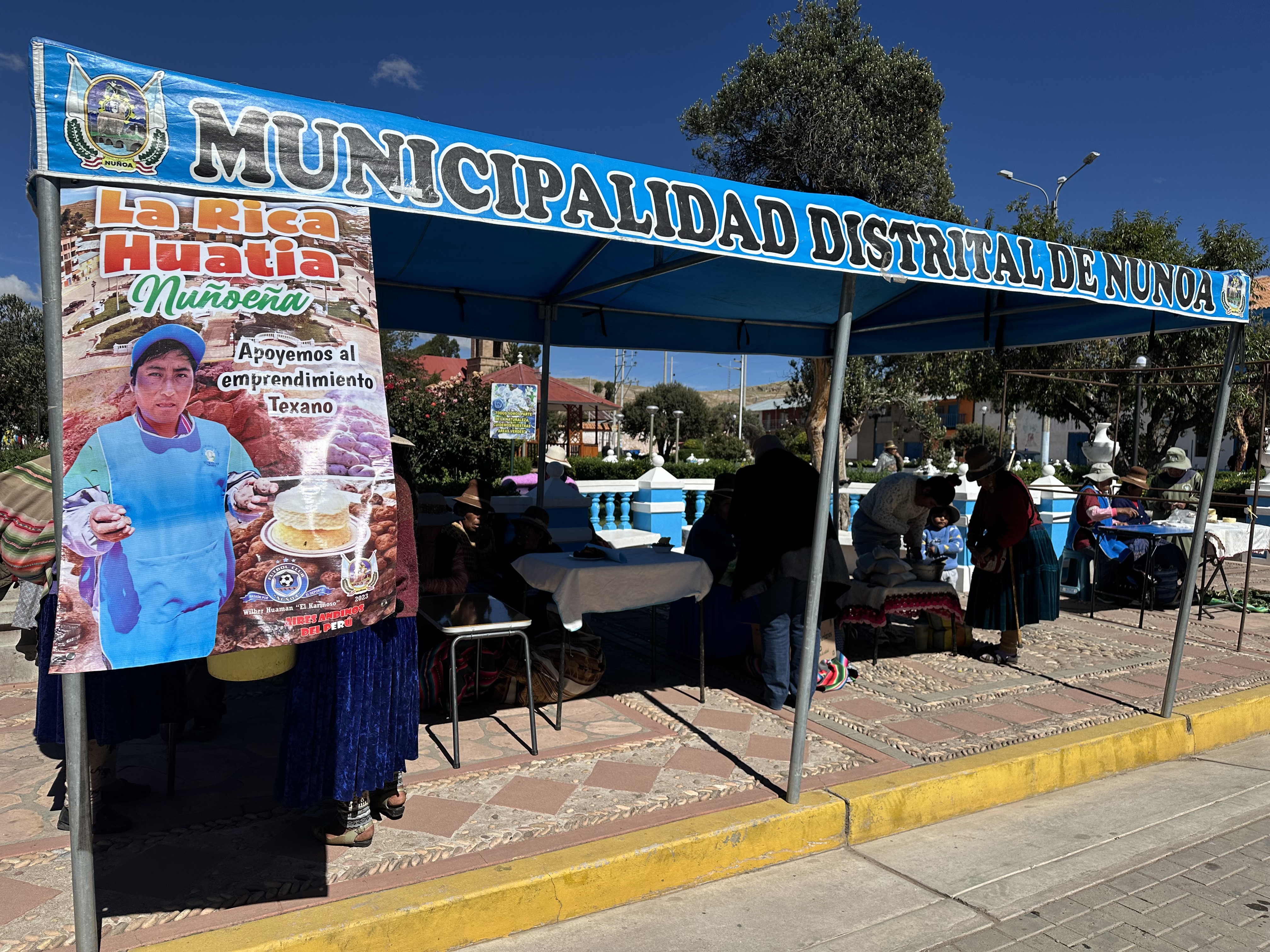 La fotografía muestra la III Feria Emprendimiento y Festival Gastronómico
