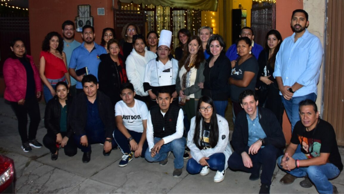 Consulado General del Perú en Cochabamba promueve la gastronomía peruana con taller de cocina