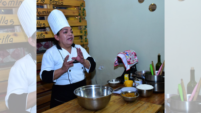 Consulado General del Perú en Cochabamba promueve la gastronomía peruana con taller de cocina