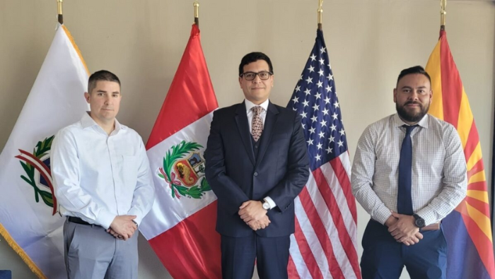 Consulado General del Perú en Phoenix facilita el proceso de atención de al connacional a la Patrulla Fronteriza