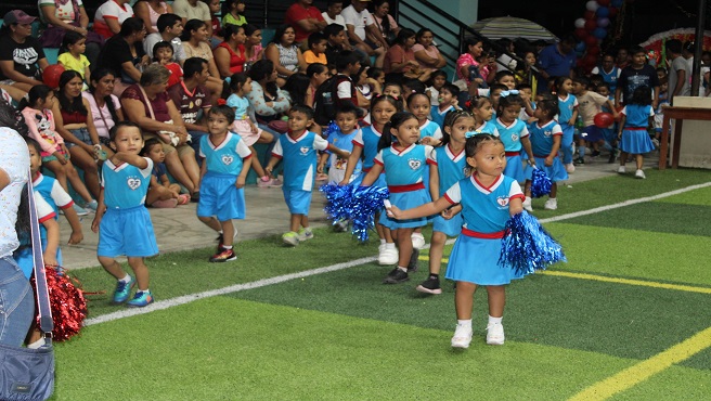 Entusiastas niños participan del mundialito de inicial 2024