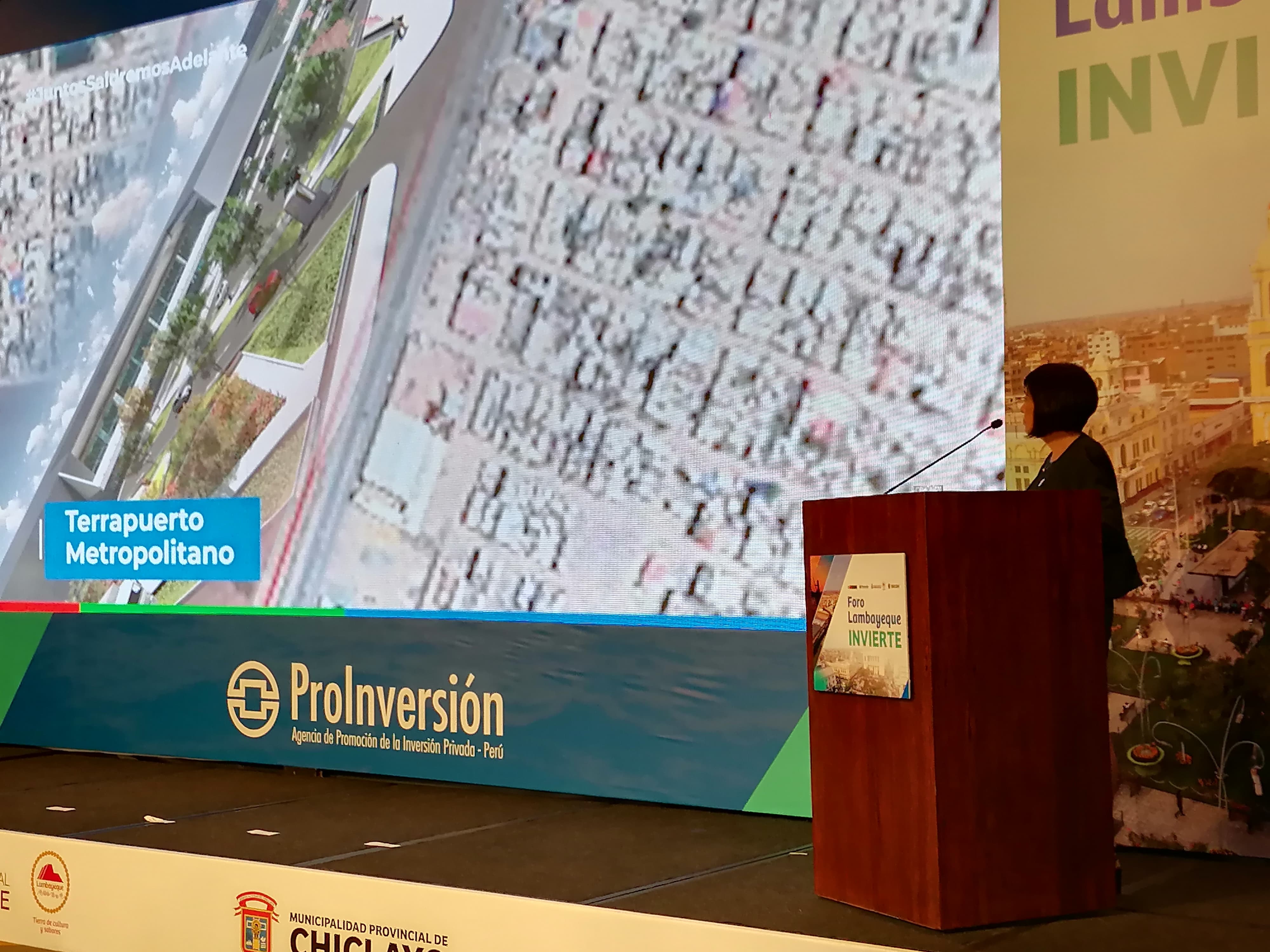JANET CUBAS EN EL FORO LAMBAYEQUE INVIERTE 4