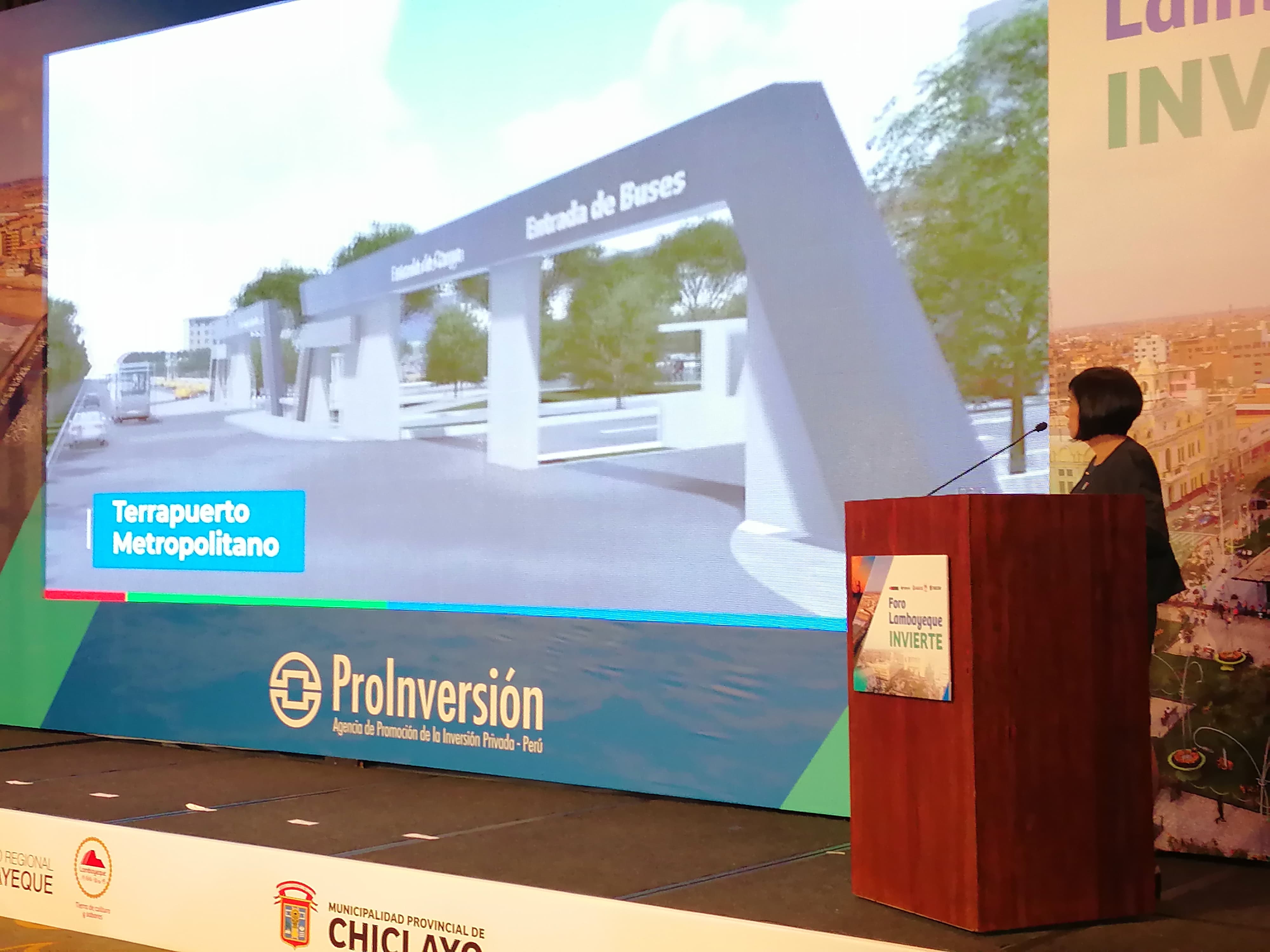 JANET CUBAS EN EL FORO LAMBAYEQUE INVIERTE 3
