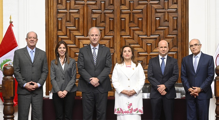 Cancillería y Google lanzan programa de 5 mil becas a jóvenes peruanos para capacitarlos en economía digital y el 50% será para mujeres