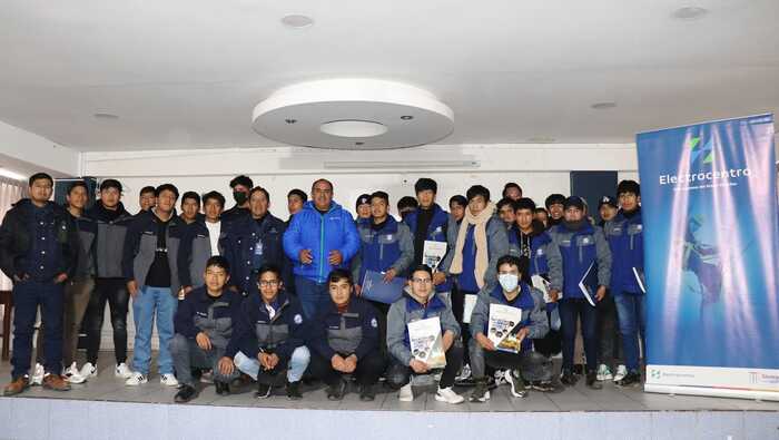 Estudiantes del Instituto Superior Tecnológico Pasco fueron capacitados en Seguridad Eléctrica
