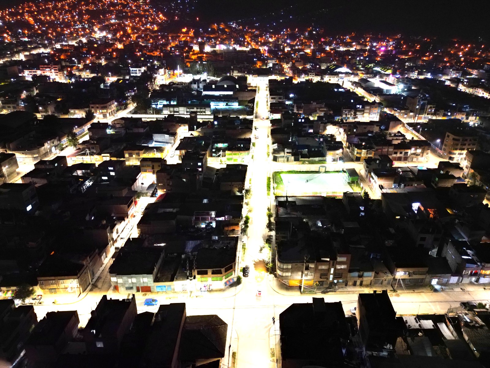 Electrocentro instala moderna iluminación en 25 cuadras del distrito de Chilca
