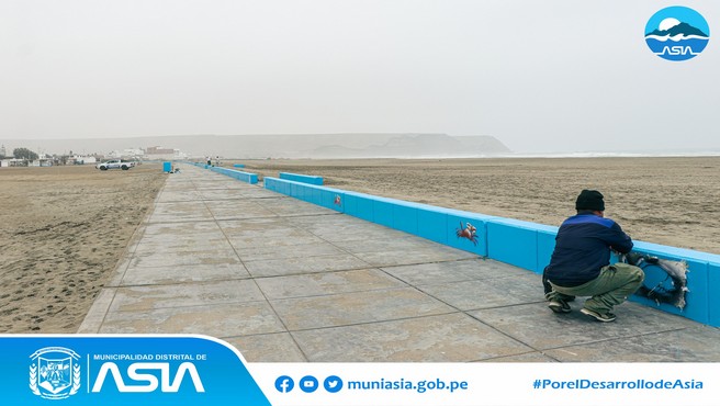 Seguimos mejorando el ornato de nuestro Distrito, actualmente se ha realizado el pintado en los muros de contención del malecón de las playas Pasamayito y Rosario de Asia, luciendo totalmente renovadas.
¡Ven y visita nuestras playas !
#MunicipalidadDistritalDeAsia
#PorelDesarrollodeAsia
#IsaiasAlcantaraAlcaldedeAsia