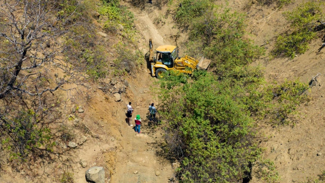 Foto Maquinaria municipal realiza trabajos en el sector de Carrizal