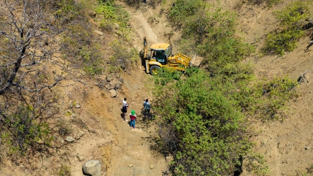 Foto Maquinaria municipal realiza trabajos en el sector de Carrizal