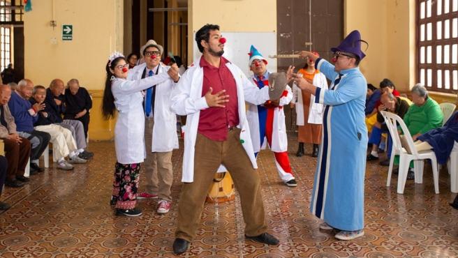 Hospital Larco Herrera trabaja en las emociones de sus pacientes a través de intervenciones clown