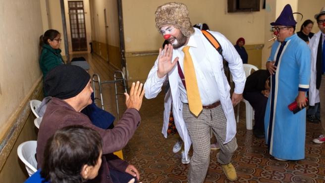 Hospital Larco Herrera trabaja en las emociones de sus pacientes a través de intervenciones clown