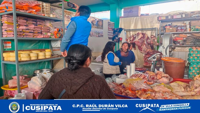 Operativo inopinado de vigilancia sanitaria en los establecimientos de venta del mercado modelo de Cusipata