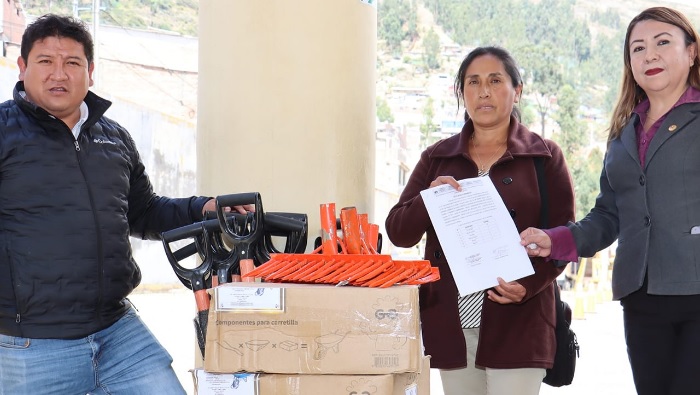 Imagen de entrega de kit de herramientas