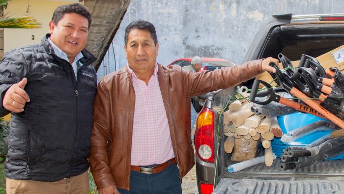 Imagen de entrega del kit de herramientas