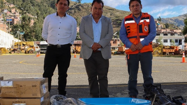 Imagen de entrega de kits de herramientas