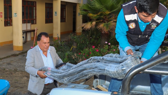Imagen de entrega de kits de herramientas