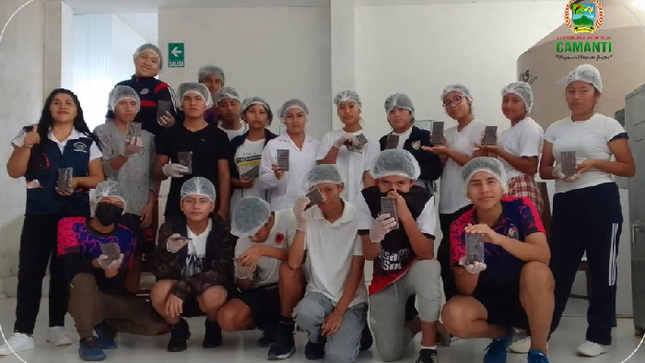 Capacitación en Agroindustria y Procesamiento de Cacao en Camanti a los alumnos del Colegio "Rosa de America" N° 50497