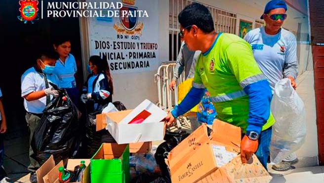 Recolectan 4 toneladas de materiales inservibles en 20 colegios de Paita