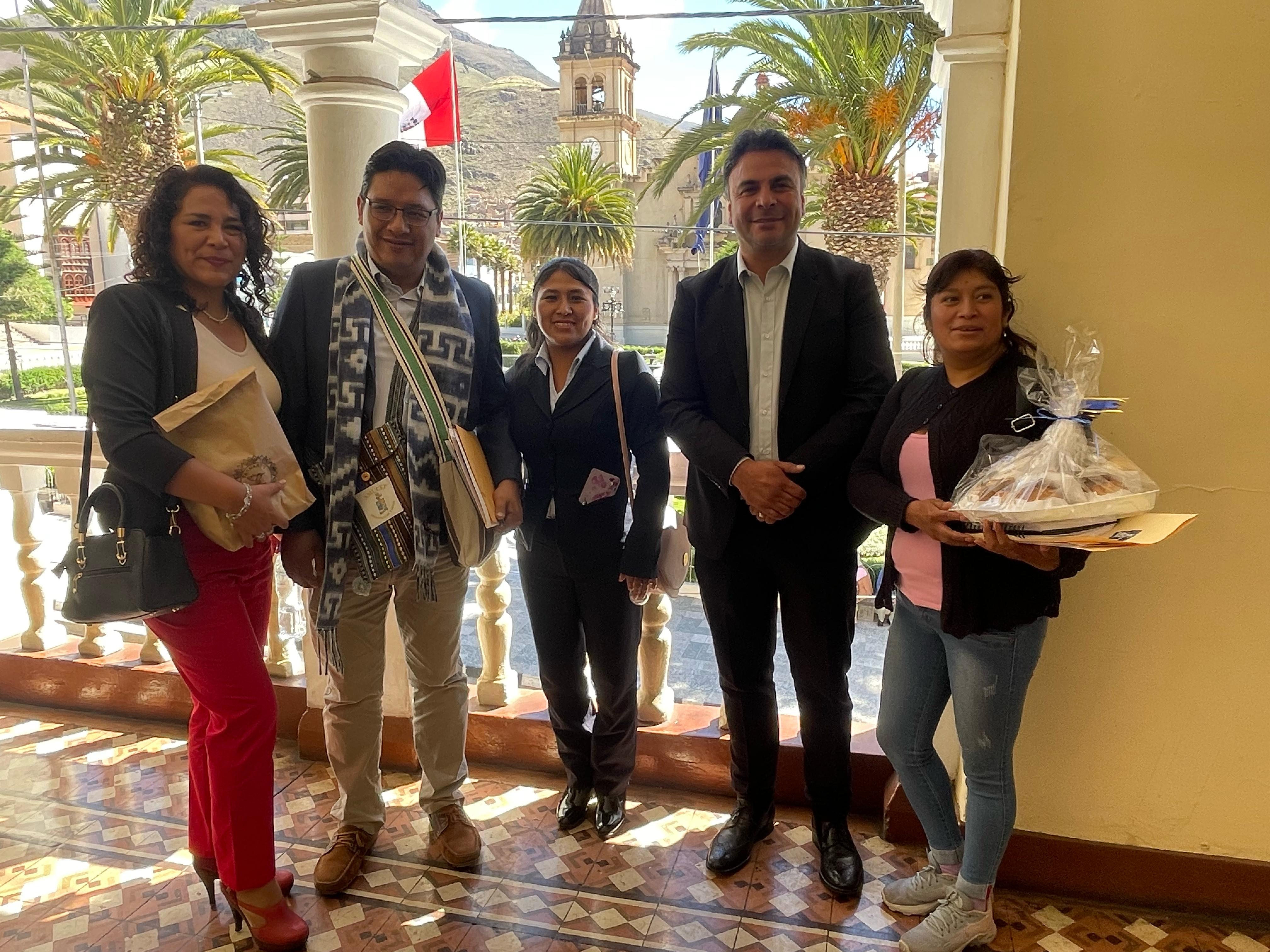 La visita de los Congresistas por la Región Junín fue un evento destacado, con la participación del alcalde provincial Walter Jiménez Jiménez, el Gerente Regional de Junín Economista Roy Tomas Gonzales Mayta y el Sub Gerente de Desarrollo Tarma de la Región Junín, Henry Rojas.