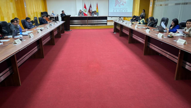 Integrantes de la Asociación Regional de Productores de Cusco, demandan al consejo regional mediar ante el ejecutivo regional ser atendidos por gobernador.