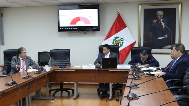 En su presentación ante la comisión especial investigadora del Congreso de la República encargada del monitoreo, fiscalización y control del Ministerio de Educación y entidades adscritas al sector, el contralor general, Nelson Shack, informó que se realizaron 2151 servicios de control al mencionado pliego y sus 22 unidades ejecutoras en el período 2017 – 2023. 