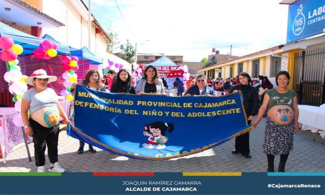 📌La Municipalidad Provincial de Cajamarca, a través del Comité Municipal por los Derechos del Niño, Niña y del Adolescente realizó la campaña: "Maternidad Saludable, Segura y Voluntaria" del 20 al 26 de mayo con el lema "Elige comer saludable por amor a tu bebé", en la que participó la Defensoría Municipal del Niño, Niña y Adolescente (DEMUNNA) de Cajamarca.
☺️En dicha actividad se hizo una demostración de alimentos saludables para las gestantes, atención psicológica, psicoprofilaxis y vacunas. Además, como parte de un momento de legría se realizó un concurso de pancitas pintadas.