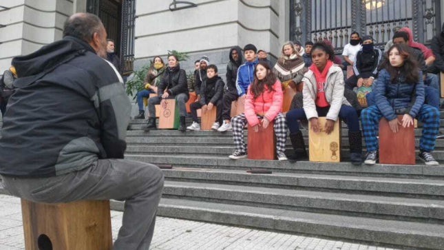 Cajón peruano en Buenos Aires: Consulado promueve clase magistral de percusión en las calles de la ciudad