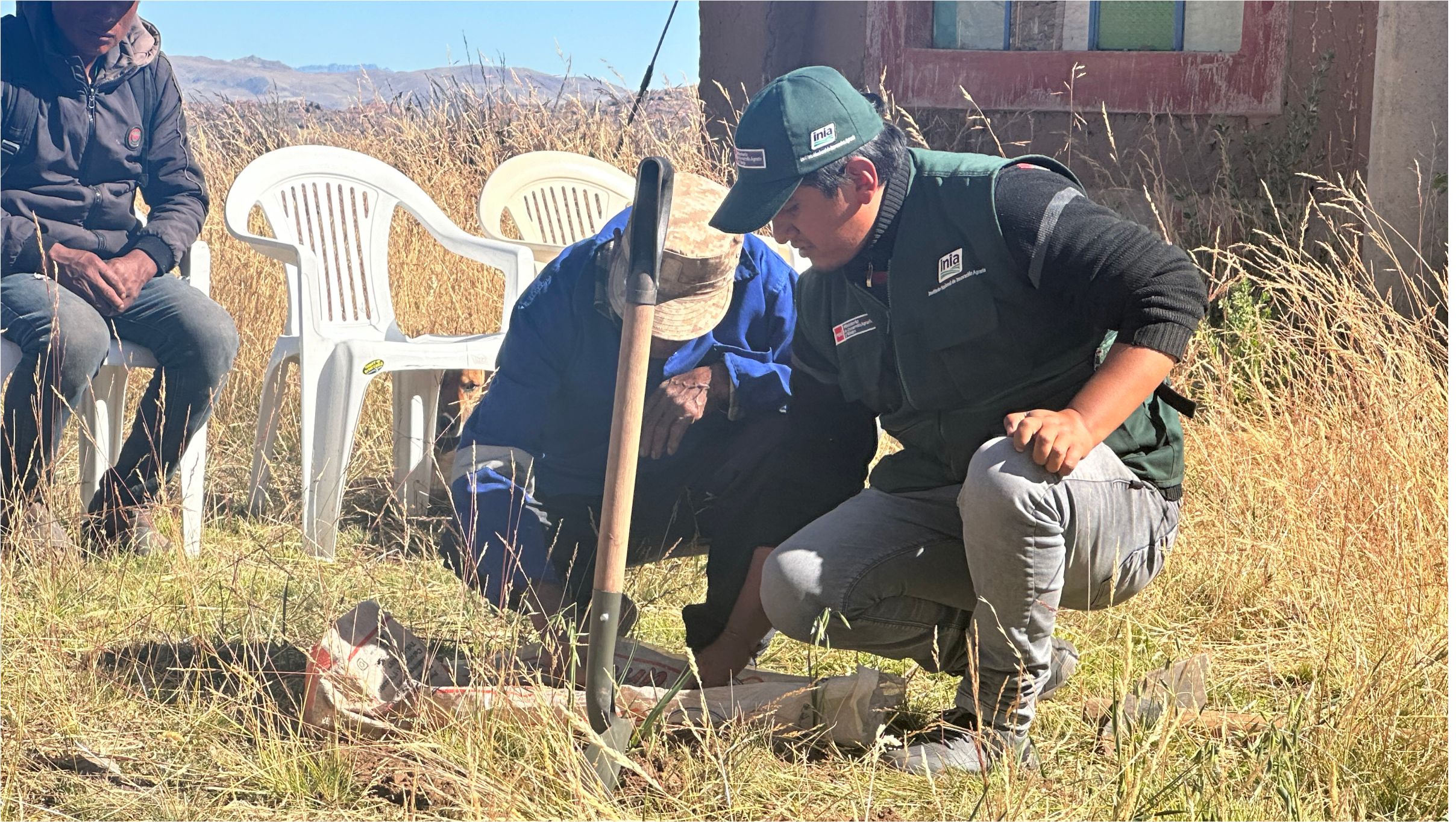 Foto del análisis de suelo agrícolas en el Distrito de Nuñoa