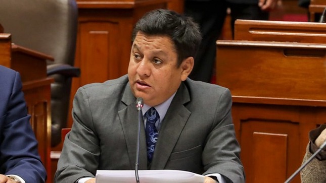 Minsa participó en la Comisión de Constitución y Reglamento del Congreso para solicitar delegación de facultades legislativas